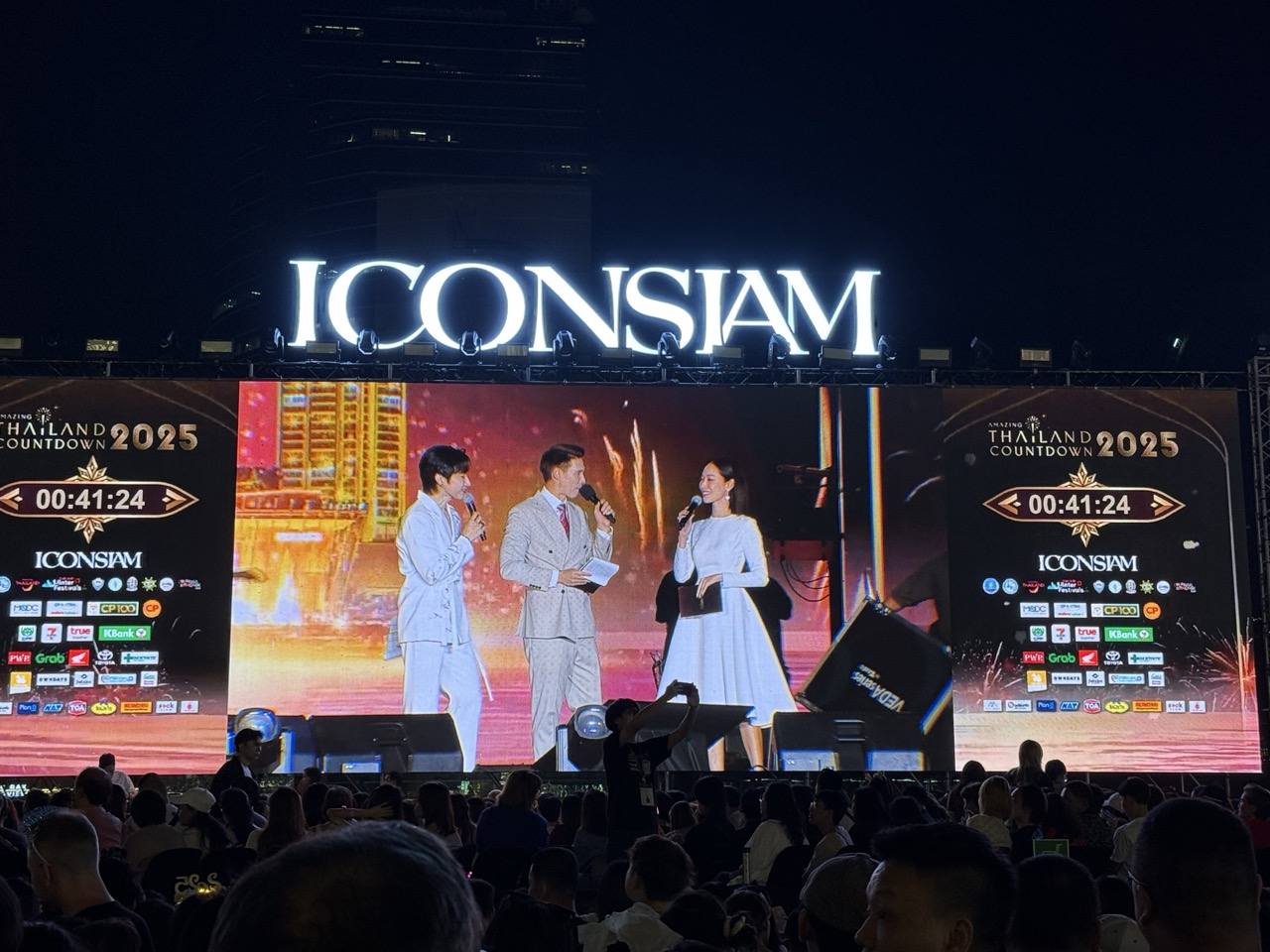 Iconsiam, New Year, Thailand